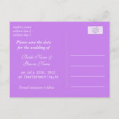 紫のエレガントデイジーの花の日付を保存 案内ポストカード (裏面)