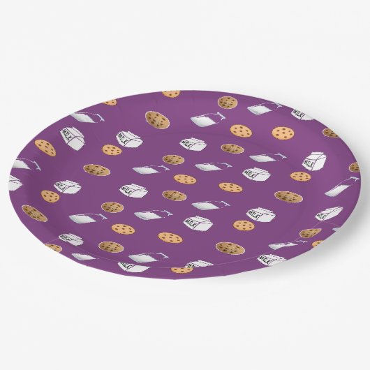 紫のクッキーとミルク ペーパープレート (アングル)