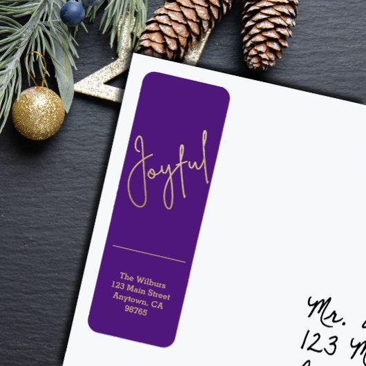 紫のクリスマス差出人ラベルに輝くゴールドのJOYFUL ラベル