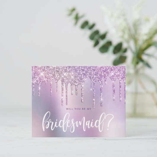 紫のグリッターの滴が私の花嫁の付き添いになる インビテーションポストカード (スタンド正面)