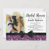 紫のグリッタールックリボンボーフォトブライダルシャワー 招待状 (正面)