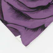 紫のストライプバラとカラスの フリースブランケット (角)