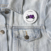紫のスポーツバイクの漫画 缶バッジ (インサイチュ)