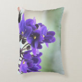 紫のスミレ アクセントクッション (正面(垂直))