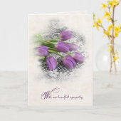 紫のチューリップオンレース同情カード カード (黄色い花)