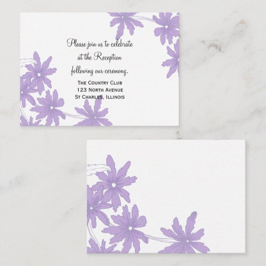 紫のデイジーがホワイトウェディングレセプションカードに エンクロージャーカード (正面/裏面)