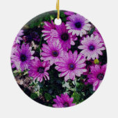 紫のデイジーリボンあなたの写真フローラオーナメント セラミックオーナメント (裏面)