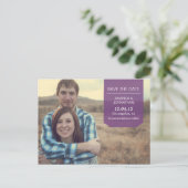 紫のデザイン日付のポストカードを保存 案内ポストカード (スタンド正面)