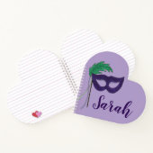 紫のドラマのマスクが脚を骨折して夜のプレゼントを開く ノートブック (内部)