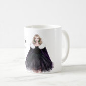 紫のドレスが似合うブロンドの美人女性 コーヒーマグカップ (正面右)