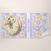 紫のドーナツの少年の色 ビーチタオル (正面)