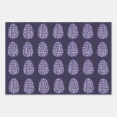 紫のハッピーイースター卵パターン ラッピングペーパーシート (正面)