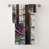 紫のバラザウィンドウ – ゴシックスタイル バスタオルセット (インサイチュ)