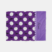 紫のパーソナライズされたバレーボールのシルエットの名前 フリースブランケット (正面(横))