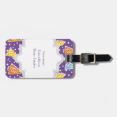 紫のファンキークリスマスツリーのパターン、モノグラム ラゲッジタグ (正面横)
