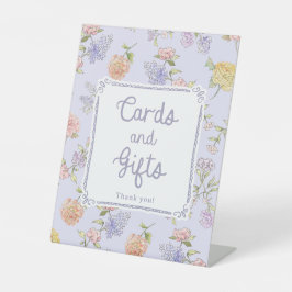 紫のフローラブライダルシャワーカードとギフト 台座サイン