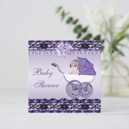 紫のベビーシャワーに登場するかわいい女の子 招待状 (スタンド正面)