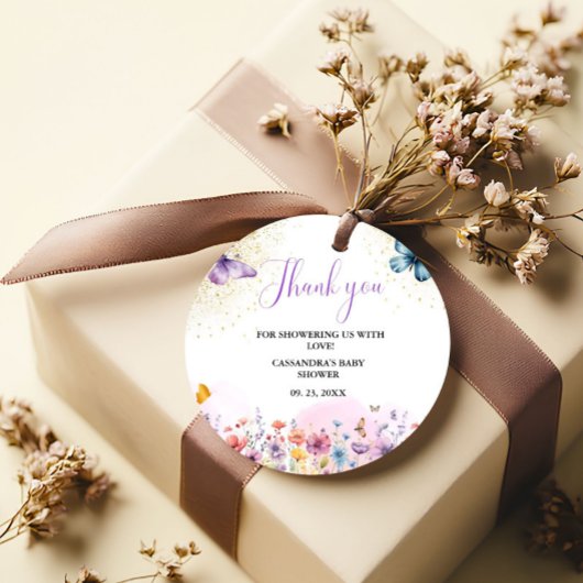 紫のベビー蝶の赤ちゃんシャワー フェイバータグ