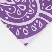 紫のペイズリー模様の毛布 フリースブランケット (角)