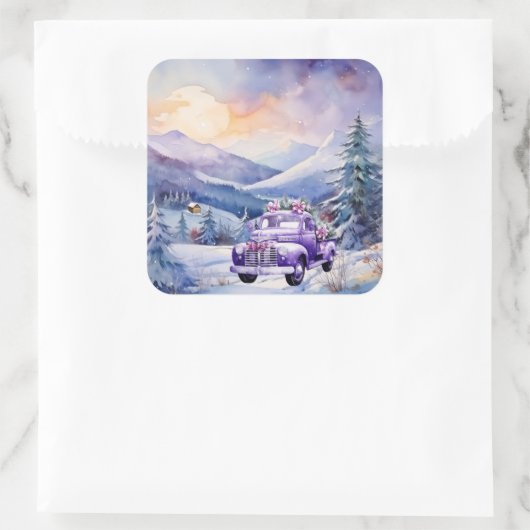 紫のヴィンテージトラックと山クリスマス スクエアシール (バッグ)