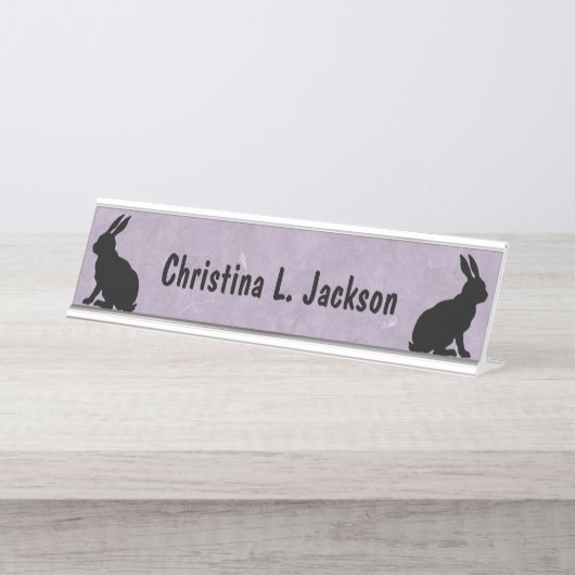 紫の上のシルエットに座る黒いウサギたち|過去記事 デスクネームプレート (正面)