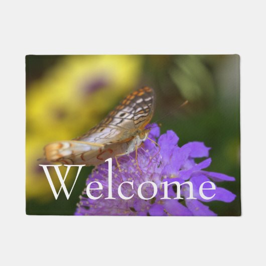 紫の上の白い孔雀の蝶開花 ドアマット (正面)