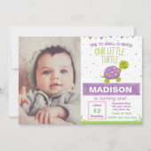 紫の亀の誕生日招待状と写真 招待状 (正面)