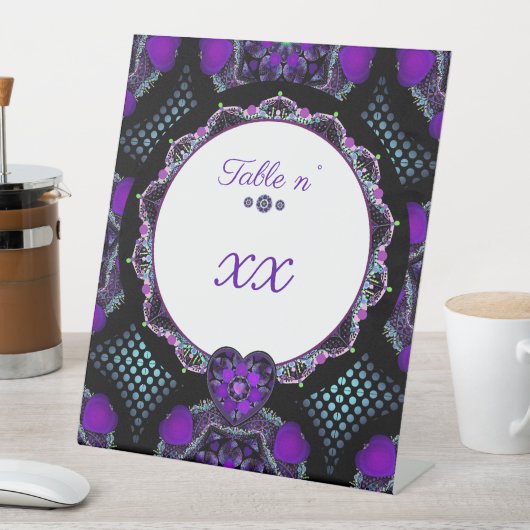 紫の傘とハート.7 台座サイン (インサイチュ)