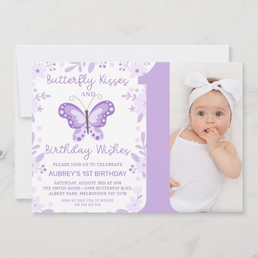 紫の写真モダンフローラ蝶の最初の誕生日 招待状 (正面)