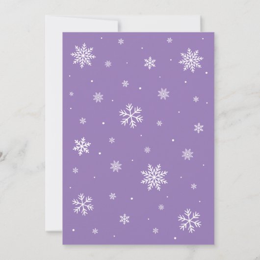紫の冬のベビー外の赤ちゃんシャワーは寒い 招待状 (裏面)
