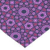 紫の切り捨て三角形を持つ幾何学模様 ショートテーブルランナー (コーナー)