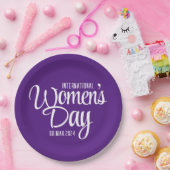 紫の国際的台本の女性デー3月8日 ペーパープレート (パーティー)