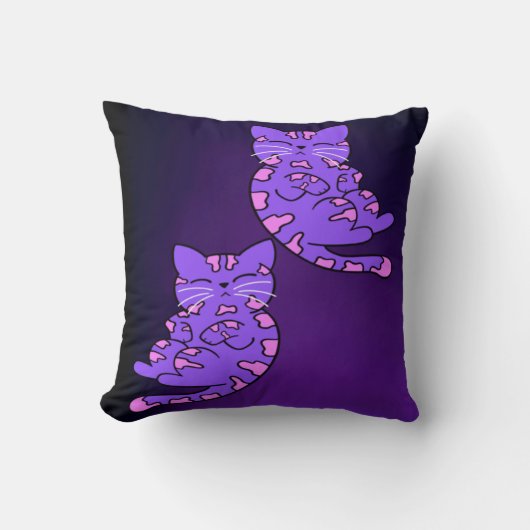 紫の子猫ツイン2 クッション (正面)