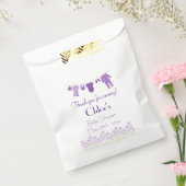 紫の小さな服の赤ちゃんシャワー フェイバーバッグ (封をした状態)