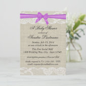 紫の弓シャワー付きカントリーレースとバーラップ 招待状 (スタンド正面)