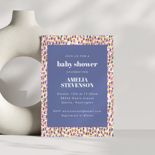 紫の抽象芸術よくはしゃぐドットパターン赤ちゃんシャワー 招待状