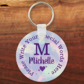 紫の文字で彼女のためのカスタムモノグラム キーホルダー (正面)
