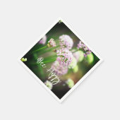 紫の斜めのネギの花で幸せ スタンダードカクテルナプキン (角)
