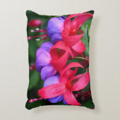 紫の明るい赤紫色の花とピンクの萼片フローラ アクセントクッション (正面(垂直))