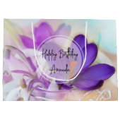 紫の春かわいらしクロカス誕生日の写真 ラージペーパーバッグ (裏面)