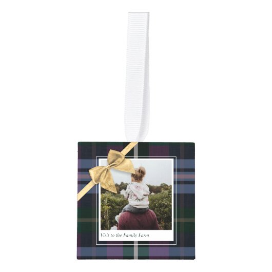紫の格子柄の贈り物包まれた&弓のプレゼント写真 キューブオーナメント (正面)