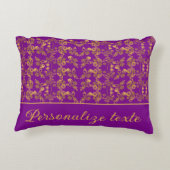 紫の模様にシックな黄金色の花 カスタマイズ |  アクセントクッション (裏面)