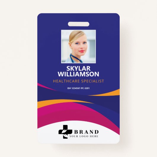 紫の流カラフルれを描くデザインの医療IDとロゴ バッジ (正面)