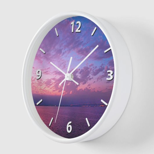 紫の海の夕焼け雲のモダン写真 壁時計 (傾斜)
