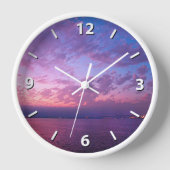 紫の海の夕焼け雲のモダン写真 壁時計 (正面)