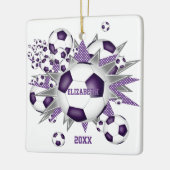 紫の灰色のサッカーボール吹き出し女の子スポーツ セラミックオーナメント (左)