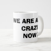 紫の熱狂する黒の芸術のメッセージモダン語 ジャンボコーヒーマグカップ (正面右)