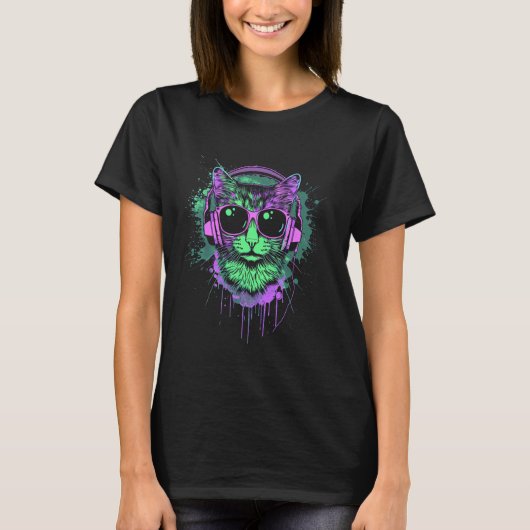 紫の猫のDJ、ヘッドホンとサングラスをかけた子猫 Tシャツ (正面)
