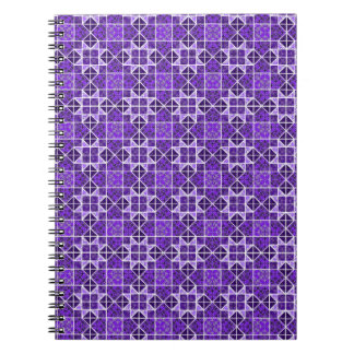 紫の王室の風見板キルトブロックジオメトリ ノートブック