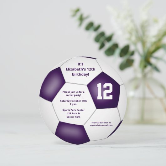 紫の白いサッカーをテーマにした誕生日パーティー 案内状 (スタンド正面)